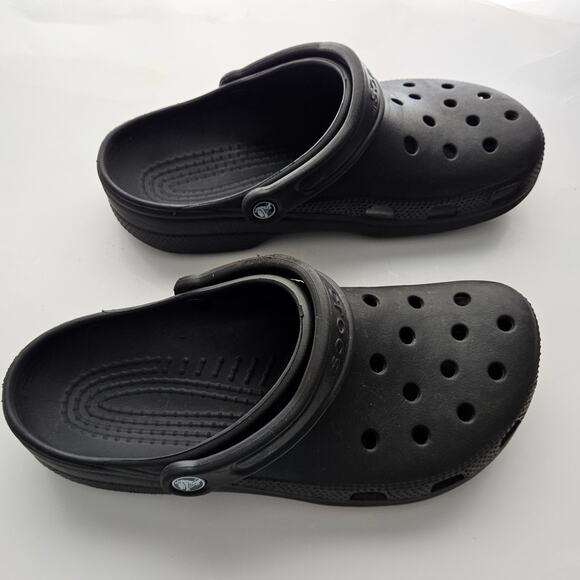 Crocs Men Size 7 Women's Size 9 Black Classic Croc Lightweight Clog Beach Shoe - Picture 6 of 10